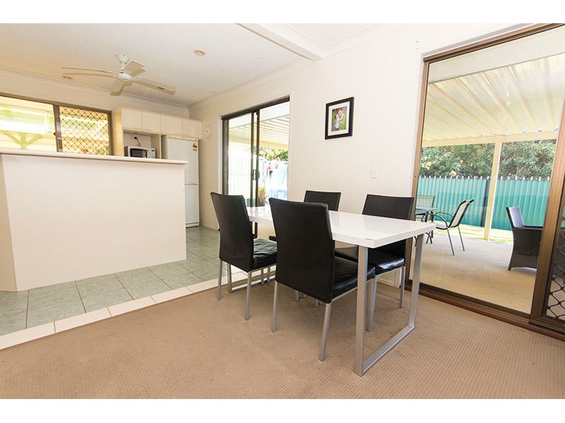 9 Pleasant Court, Carrara QLD 4211