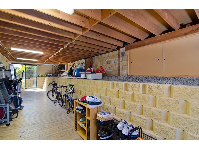 175 K P McGrath Drive, Elanora QLD 4221