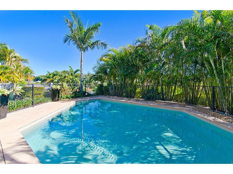 175 K P McGrath Drive, Elanora QLD 4221