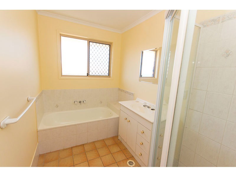 10 Knight Crescent, Nerang QLD 4211