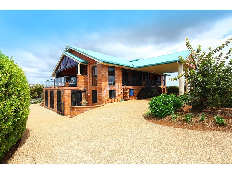 24 Outlook Avenue, Lower Beechmont QLD 4211