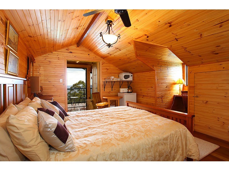 24 Outlook Avenue, Lower Beechmont QLD 4211