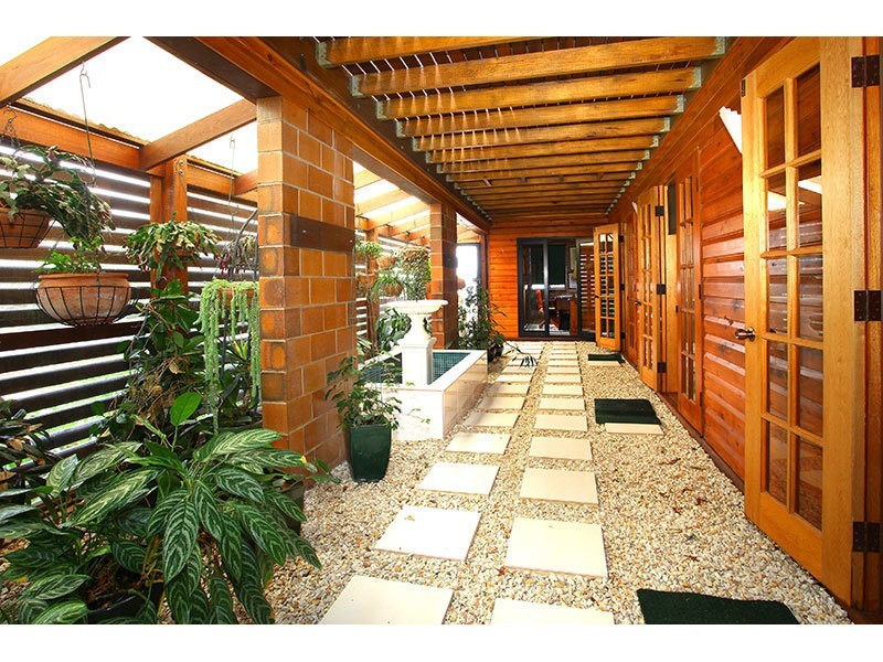 24 Outlook Avenue, Lower Beechmont QLD 4211