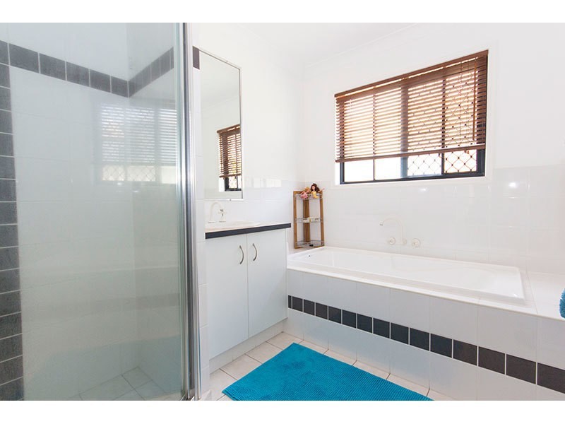 9 Taryn Court, Upper Coomera QLD 4209