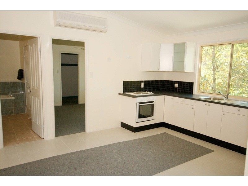 1/12 Design Place, Highland Park QLD 4211