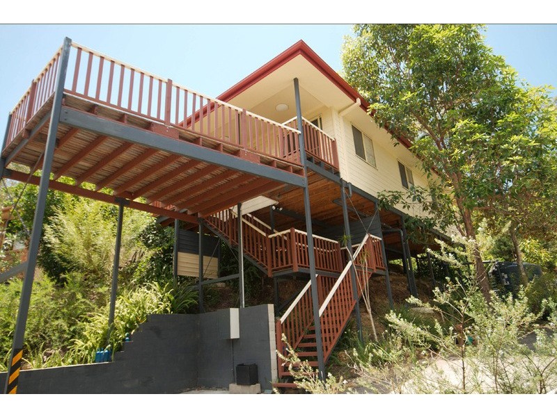 1/12 Design Place, Highland Park QLD 4211