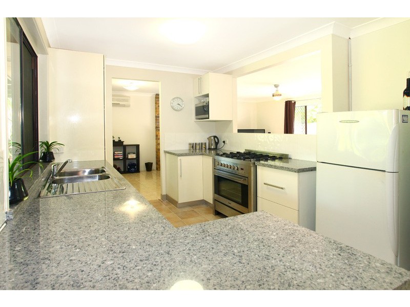 8 Edelweiss Way, Gaven QLD 4211