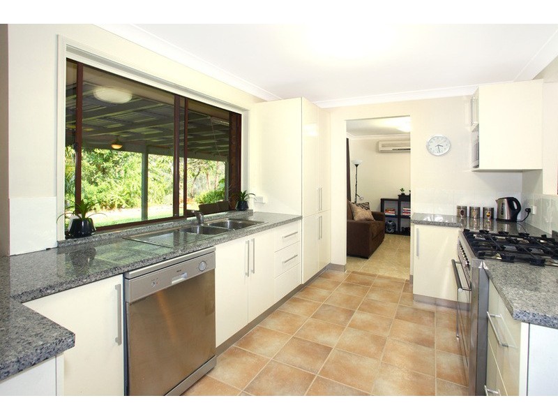 8 Edelweiss Way, Gaven QLD 4211