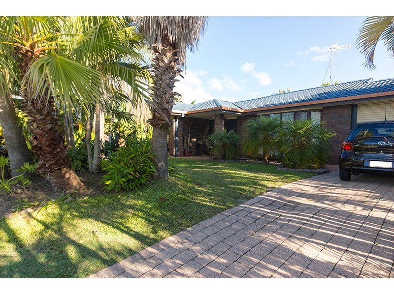 5 Suntory Court, Highland Park QLD 4211