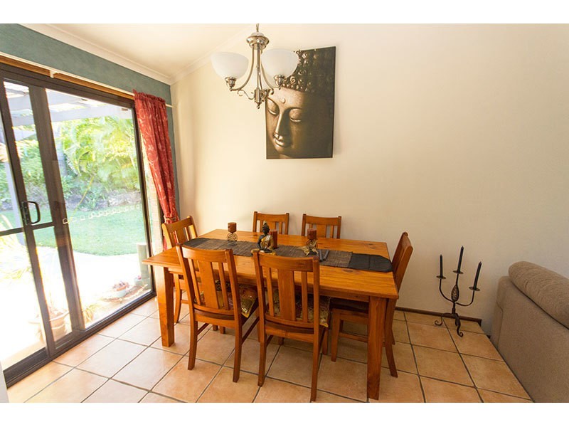 5 Suntory Court, Highland Park QLD 4211