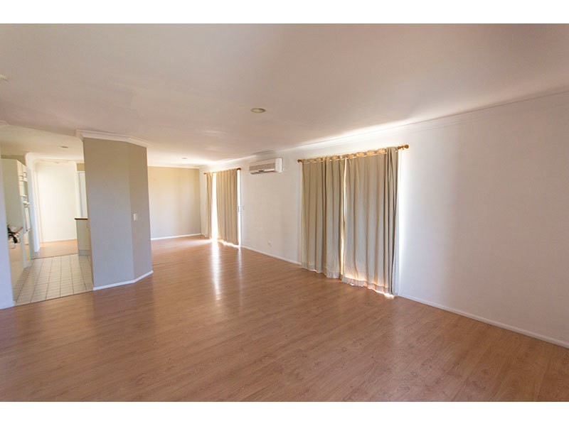 1/9 Dewar Court, Highland Park QLD 4211