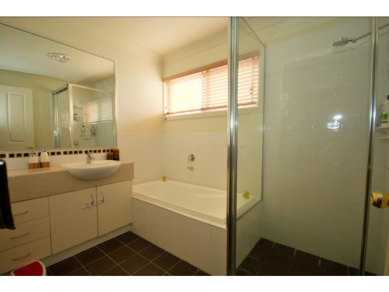 18 Peter Mills Drive, Gilston QLD 4211