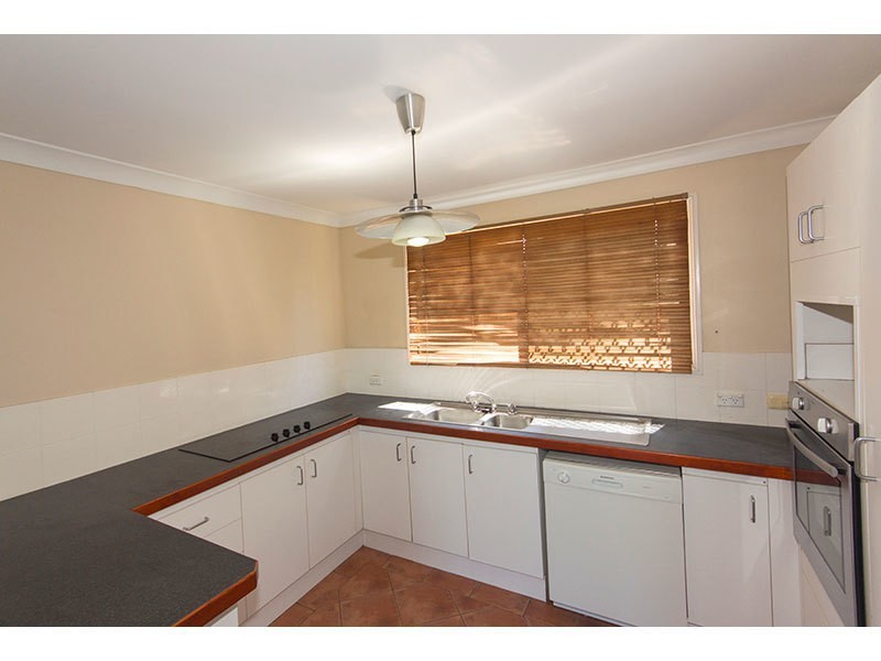 2/1 Kilpatrick Court, Highland Park QLD 4211
