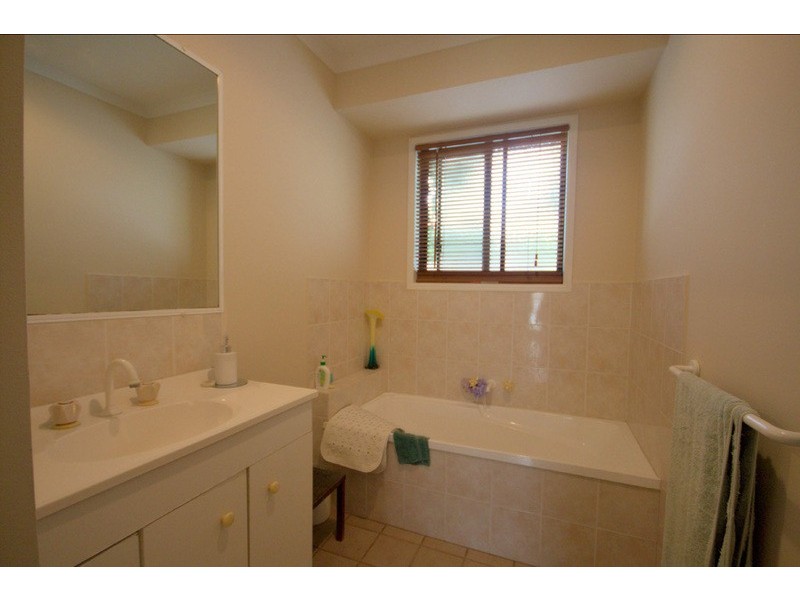 12 Oakdale Avenue, Nerang QLD 4211