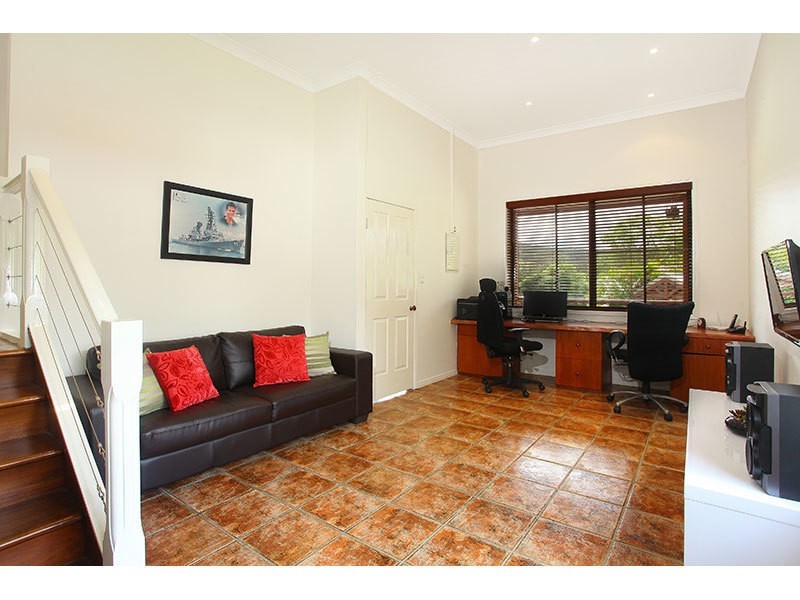 40 Henri Robert Drive, Clagiraba QLD 4211