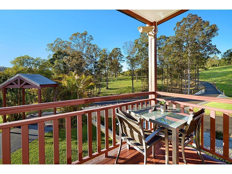40 Henri Robert Drive, Clagiraba QLD 4211