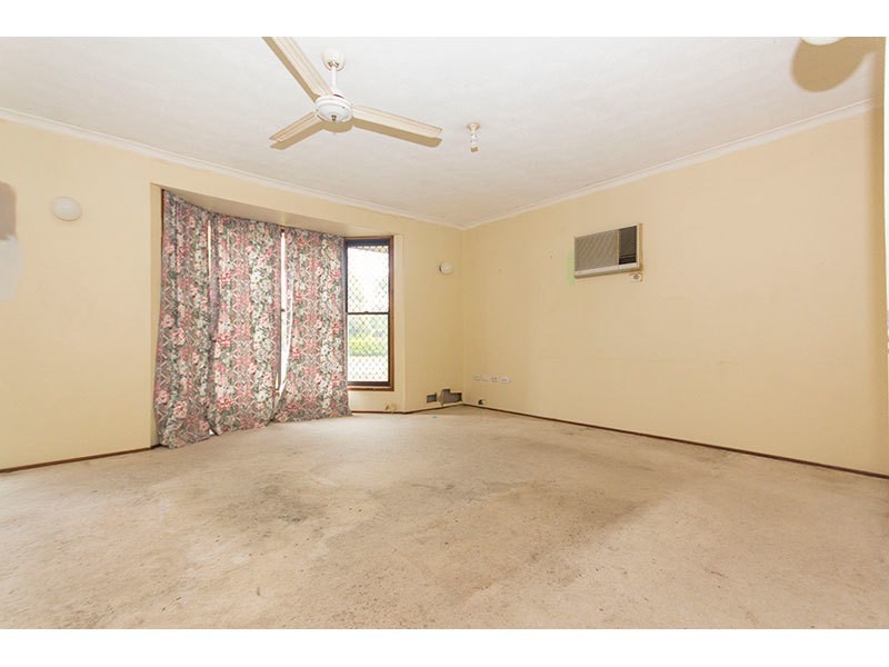 8 Bluestone Drive, Carrara QLD 4211