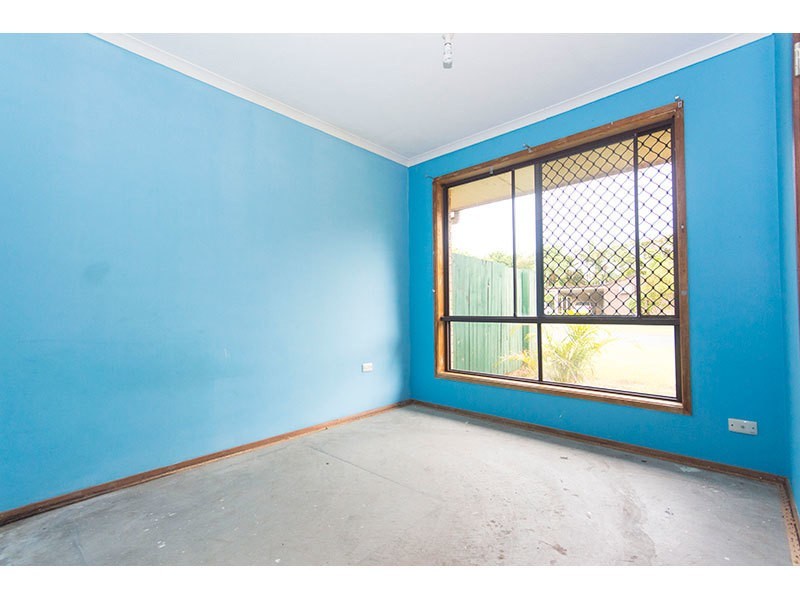 8 Bluestone Drive, Carrara QLD 4211