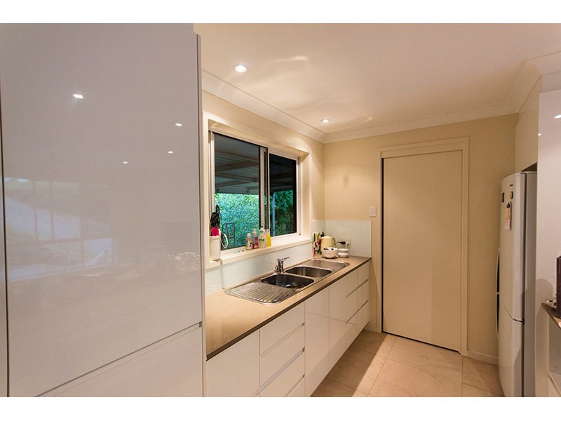 31a Ben Lomond Drive, Highland Park QLD 4211