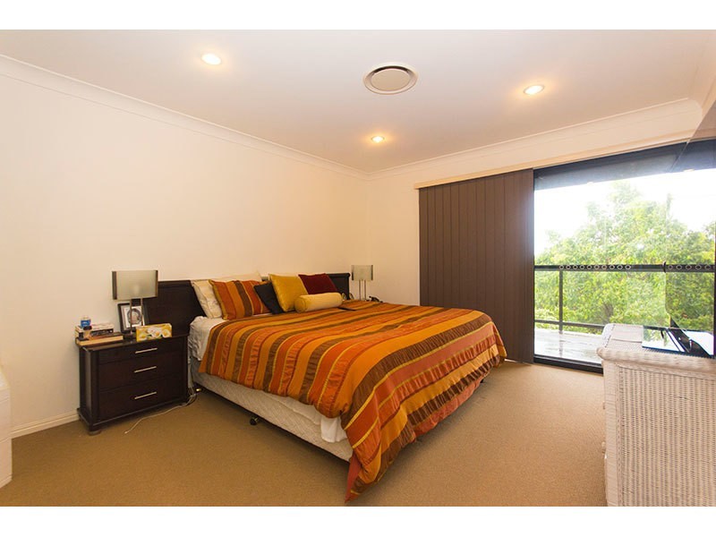 33/2 Ridgeline Way, Highland Park QLD 4211