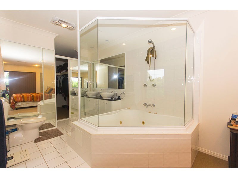 33/2 Ridgeline Way, Highland Park QLD 4211