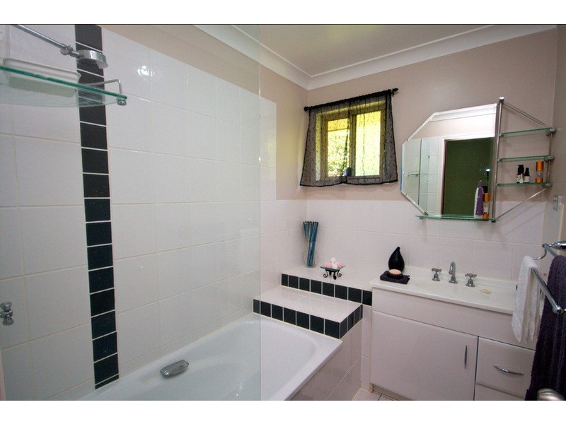 85 Mclaren Road, Nerang QLD 4211