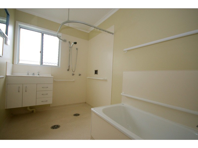 40 Bloodwood Crescent, Molendinar QLD 4214