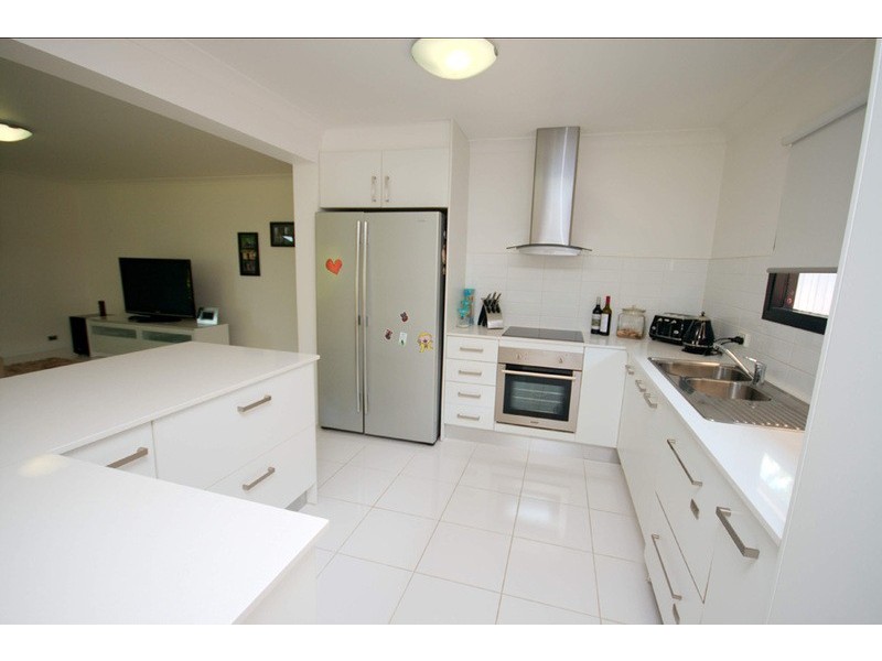 9 Goodman Close, Highland Park QLD 4211