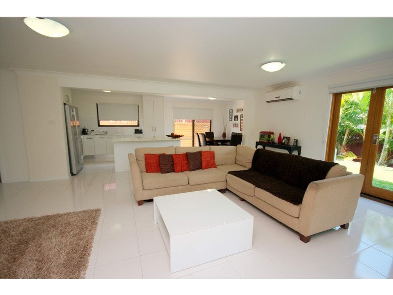 9 Goodman Close, Highland Park QLD 4211
