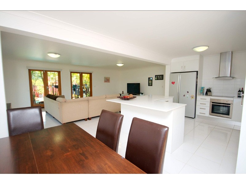 9 Goodman Close, Highland Park QLD 4211