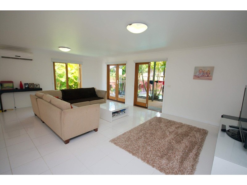 9 Goodman Close, Highland Park QLD 4211