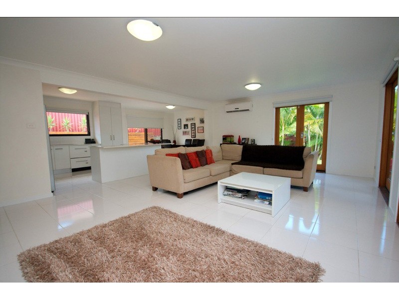 9 Goodman Close, Highland Park QLD 4211