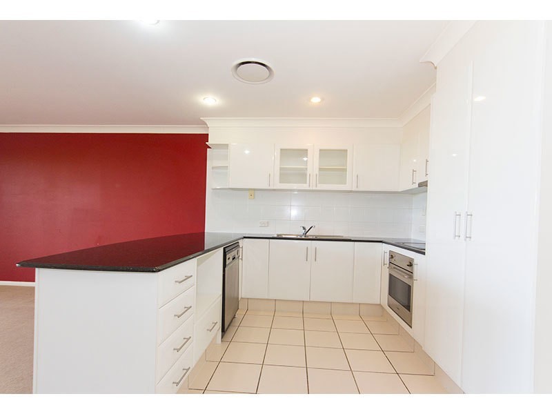 28/2 Ridgeline Way, Highland Park QLD 4211