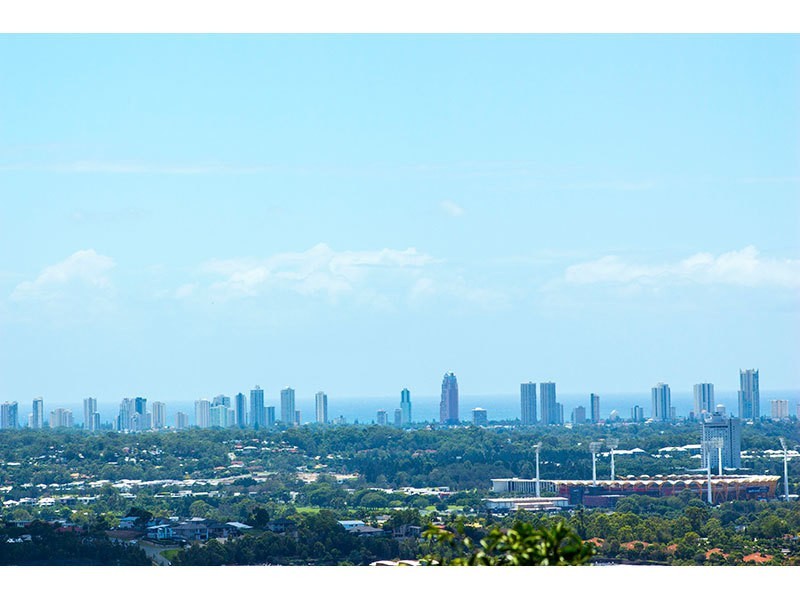 28/2 Ridgeline Way, Highland Park QLD 4211