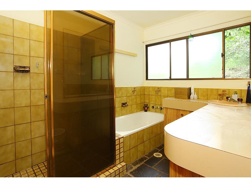 168 North Road, Lower Beechmont QLD 4211