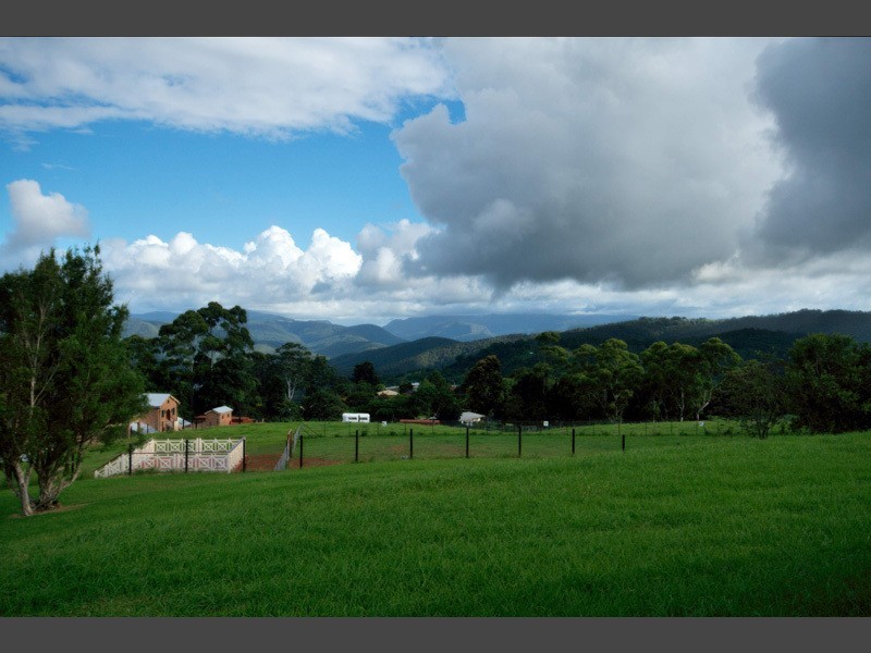 39 Outlook Avenue, Lower Beechmont QLD 4211