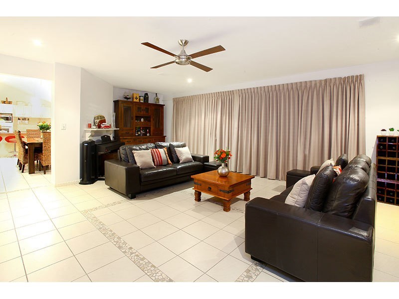 10 Pasture Place, Mount Nathan QLD 4211
