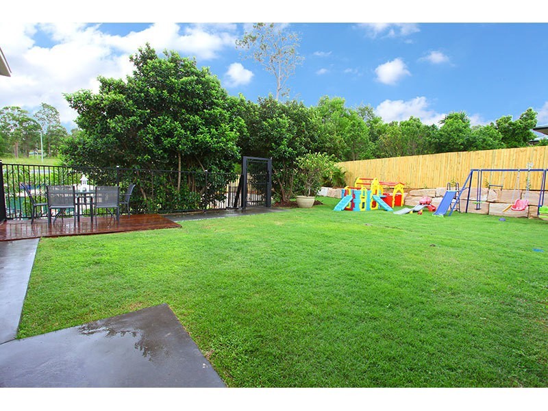 10 Pasture Place, Mount Nathan QLD 4211