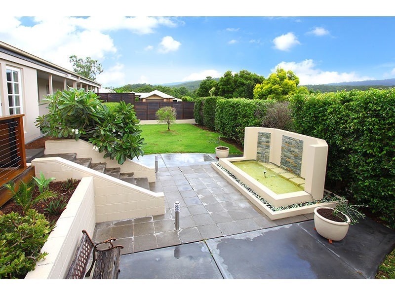 10 Pasture Place, Mount Nathan QLD 4211