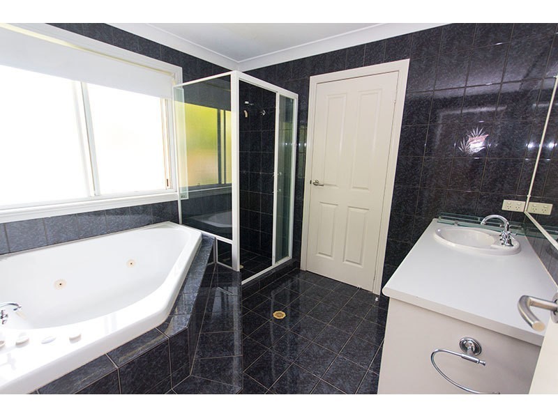 24 Andamooka Avenue, Worongary QLD 4213