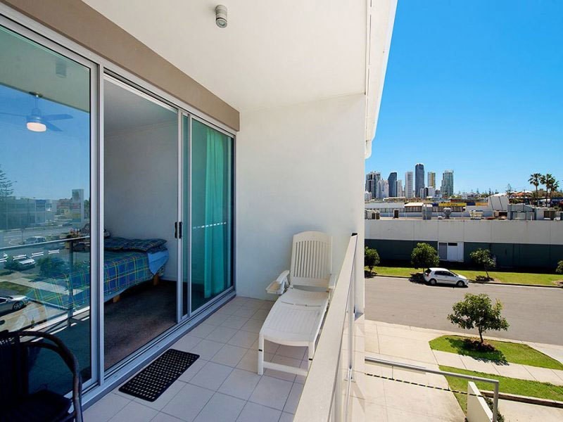 69/1 Gaven Crescent, Mermaid Beach QLD 4218