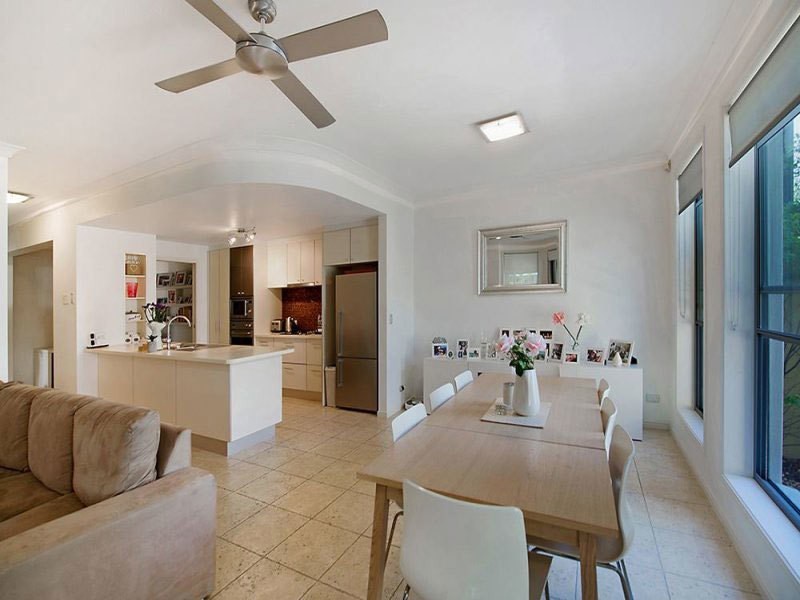 3045 Everglade Avenue, Carrara QLD 4211