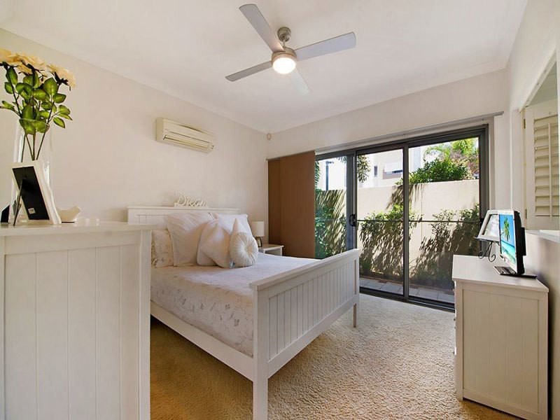 3045 Everglade Avenue, Carrara QLD 4211