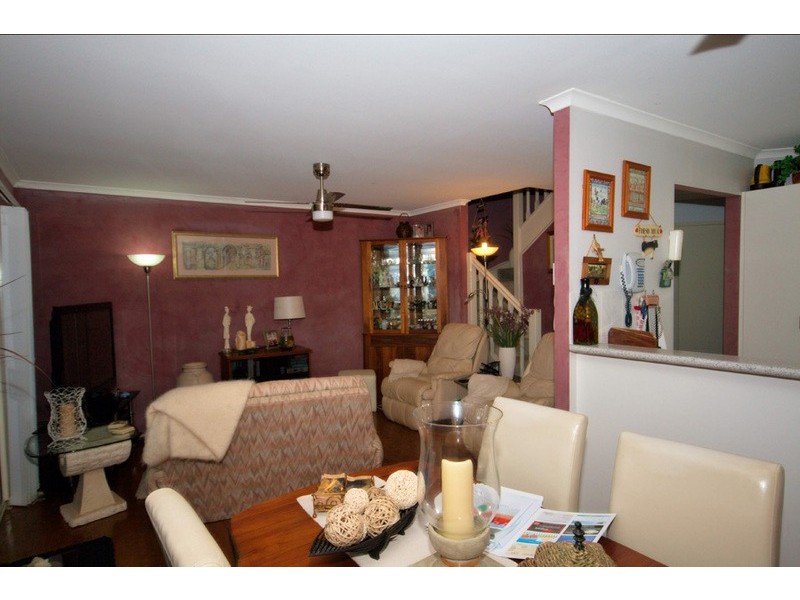 8/102 Alexander Drive, Highland Park QLD 4211
