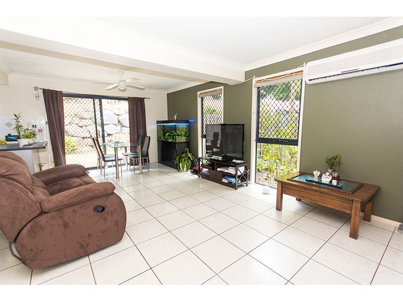 2/20 Paddington Drive, Carrara QLD 4211