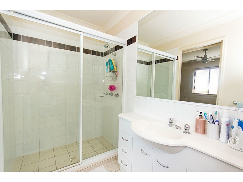 2/20 Paddington Drive, Carrara QLD 4211