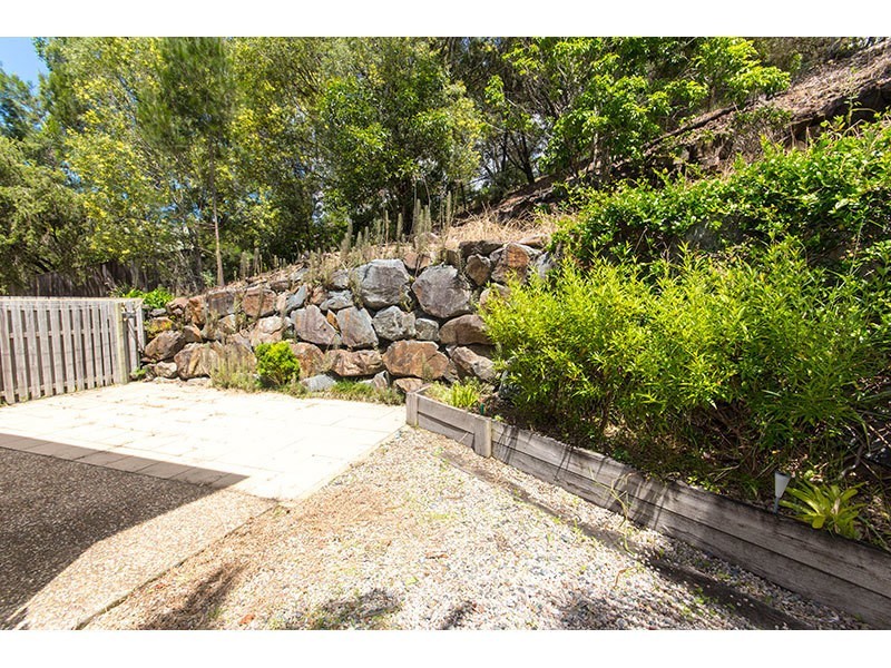 2/20 Paddington Drive, Carrara QLD 4211