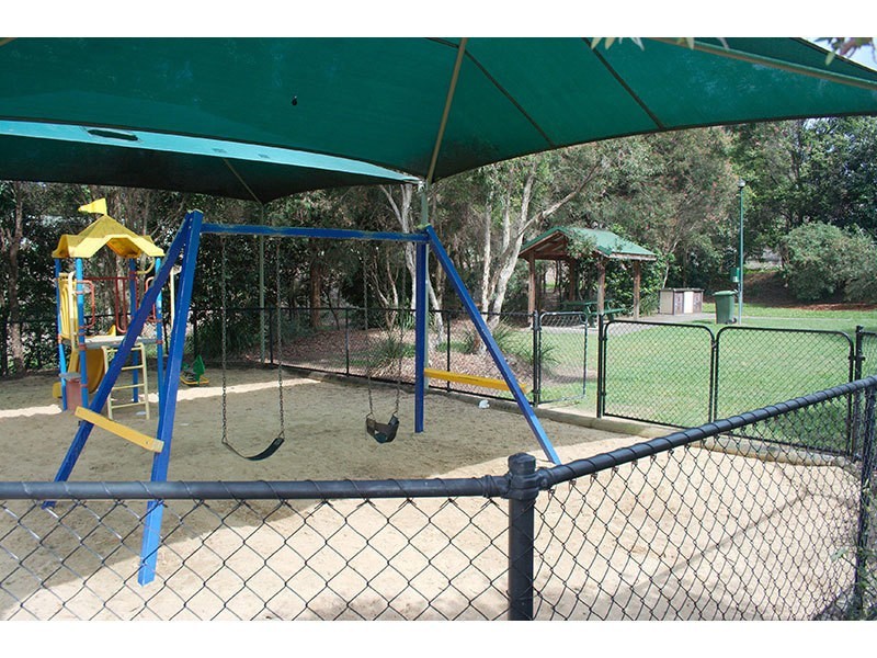 2/20 Paddington Drive, Carrara QLD 4211