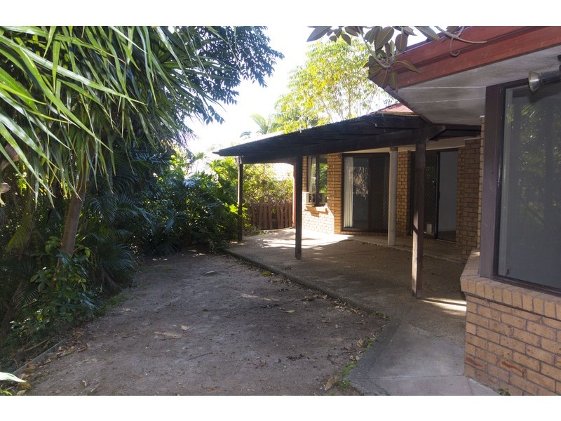 19 Woolmere Street, Carrara QLD 4211