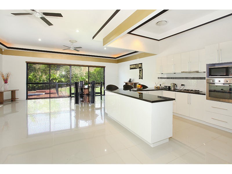 10 Greenacre Way, Maudsland QLD 4210
